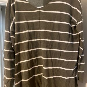 Long sleeve lightweight sweater